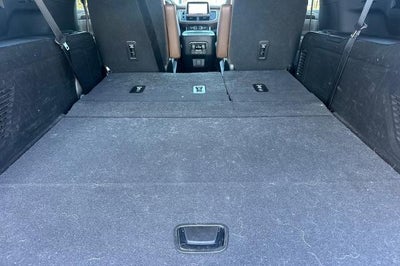 2021 Chevrolet Suburban High Country