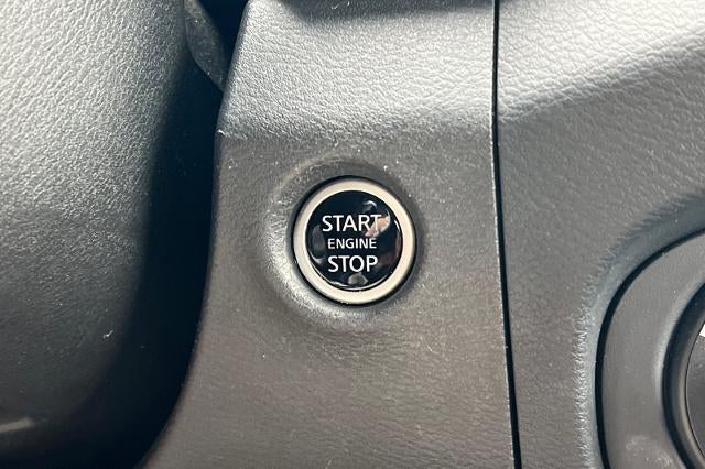 2023 Nissan Frontier Crew Cab PRO-4X 4x4