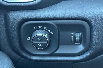 2022 RAM 2500 Big Horn Crew Cab 4x4 6'4" Box