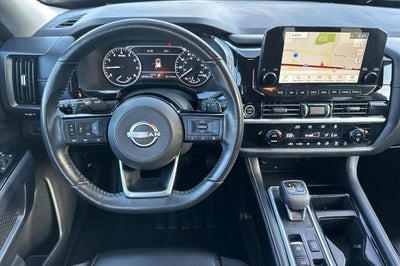 2022 Nissan Pathfinder SL 2WD