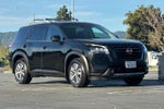 2022 Nissan Pathfinder SL 2WD