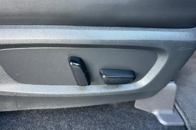 2022 Nissan Pathfinder SL 2WD