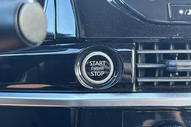 2022 Nissan Pathfinder SL 2WD