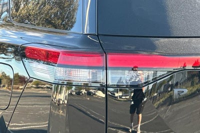 2022 Nissan Pathfinder SL 2WD