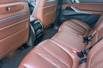 2025 BMW X7 M60i