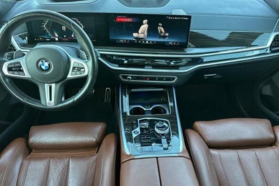 2025 BMW X7 M60i