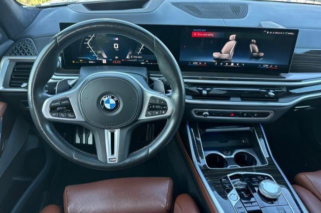 2025 BMW X7 M60i