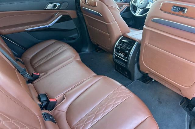 2025 BMW X7 M60i