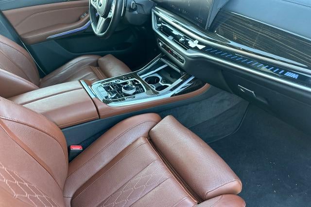 2025 BMW X7 M60i