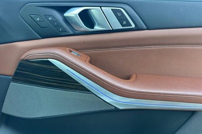 2025 BMW X7 M60i