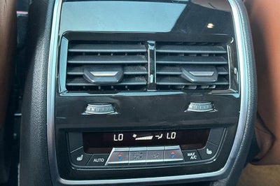 2025 BMW X7 M60i