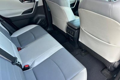 2020 Toyota RAV4 XLE Premium
