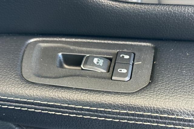 2025 RAM 1500 Laramie Crew Cab 4x4 5'7" Box