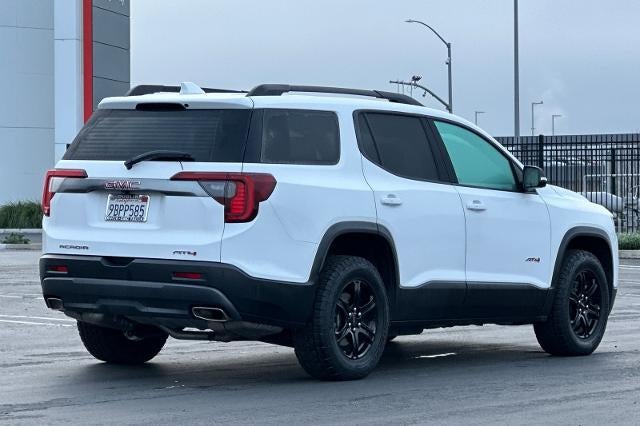 2022 GMC Acadia AT4