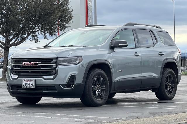 2023 GMC Acadia AT4