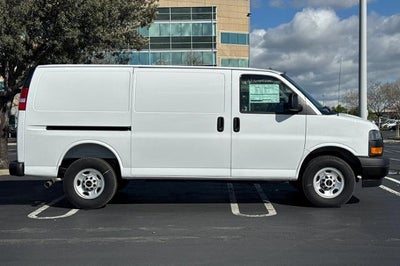 2025 GMC Savana Cargo 2500 Base