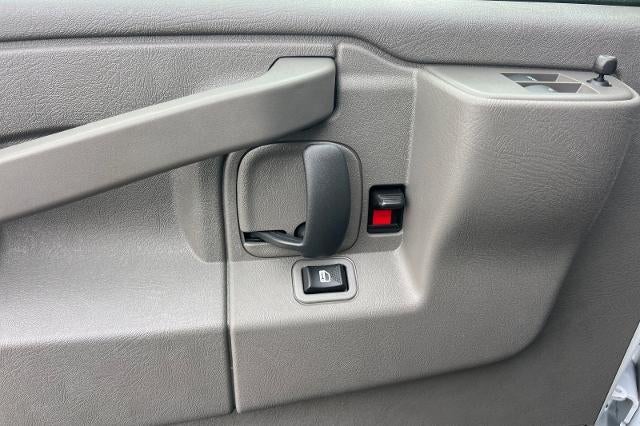 2025 GMC Savana Cargo 2500 Base