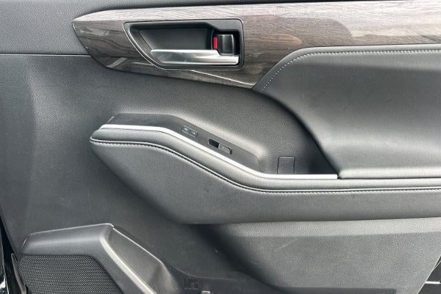 2022 Toyota Highlander Hybrid Limited