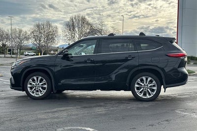 2022 Toyota Highlander Hybrid Limited