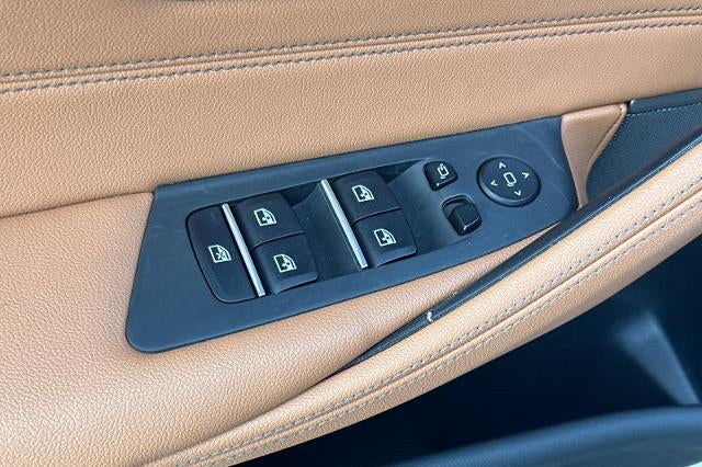 2023 BMW 530e 530e