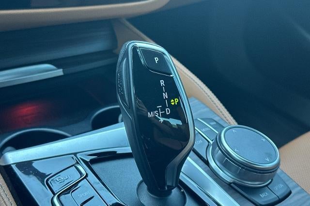 2023 BMW 530e 530e