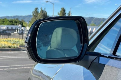 2024 Cadillac LYRIQ Luxury 1