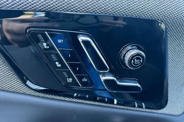 2026 Cadillac OPTIQ Premium Luxury