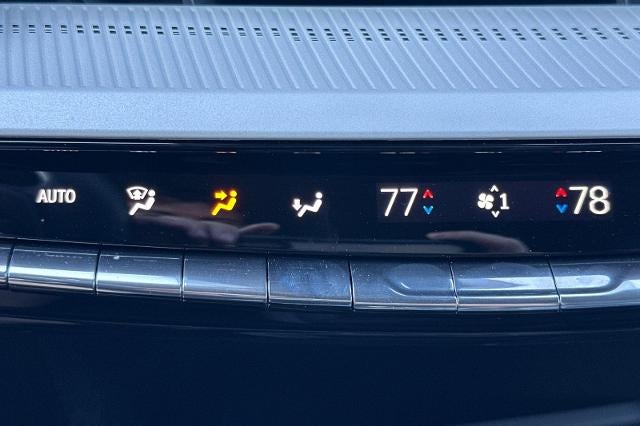 2026 Cadillac OPTIQ Premium Luxury