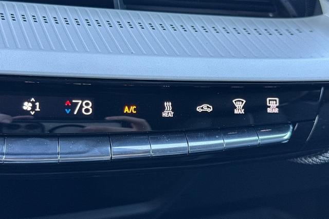 2026 Cadillac OPTIQ Premium Luxury