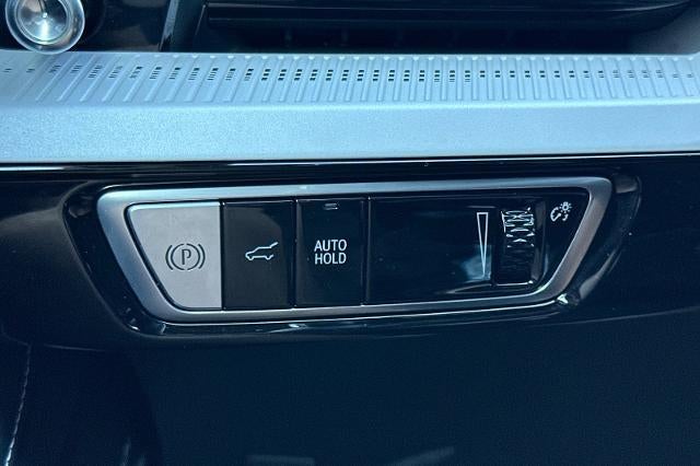 2026 Cadillac OPTIQ Premium Luxury