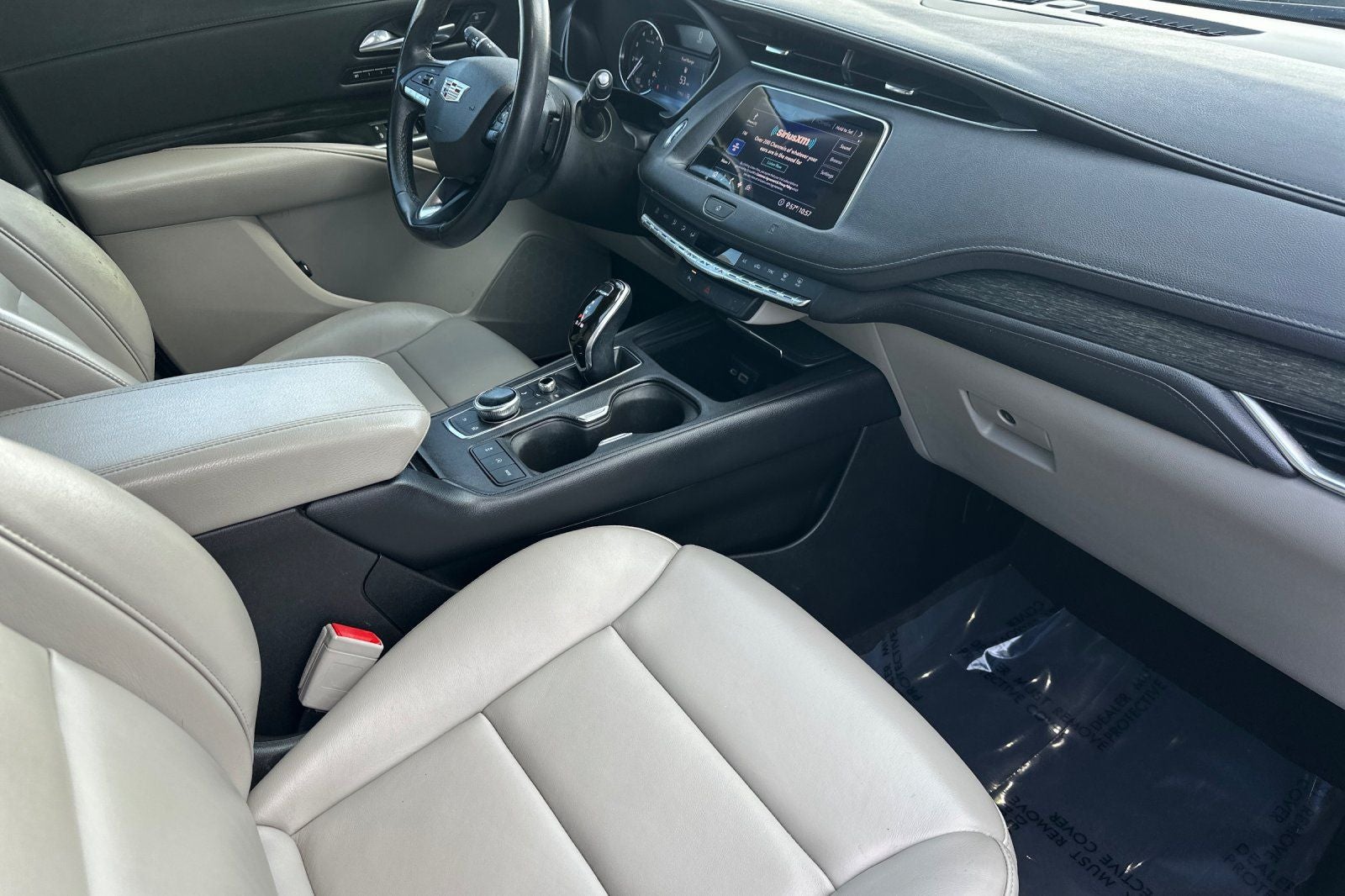 2020 Cadillac XT4 Premium Luxury