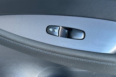 2025 Nissan Leaf S