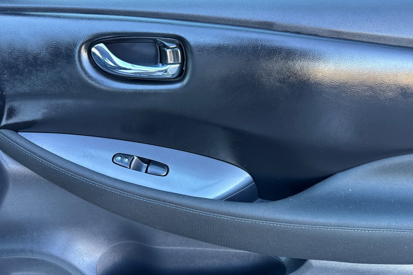 2025 Nissan Leaf S