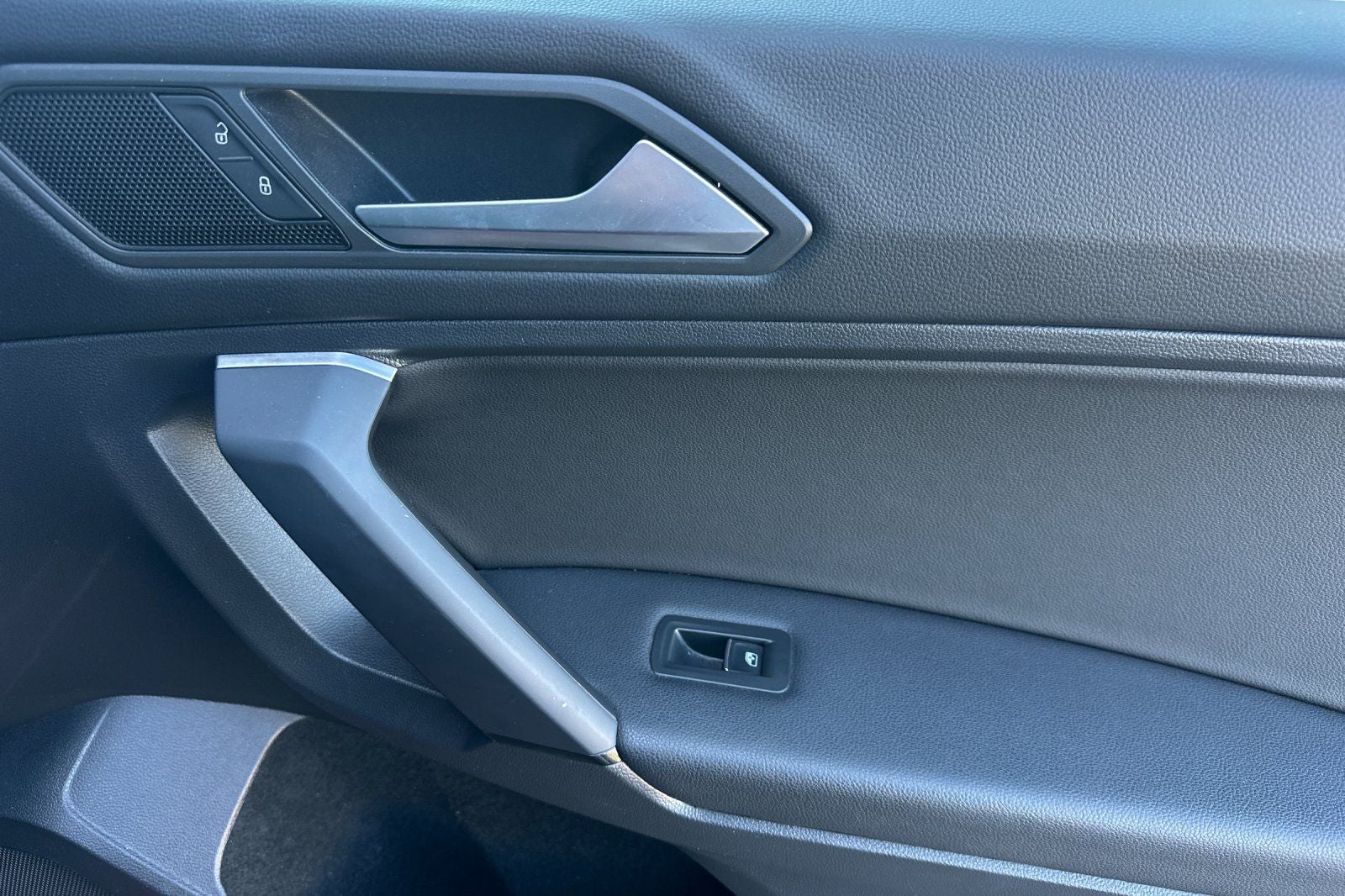 2019 Volkswagen Tiguan 2.0T SEL R-Line