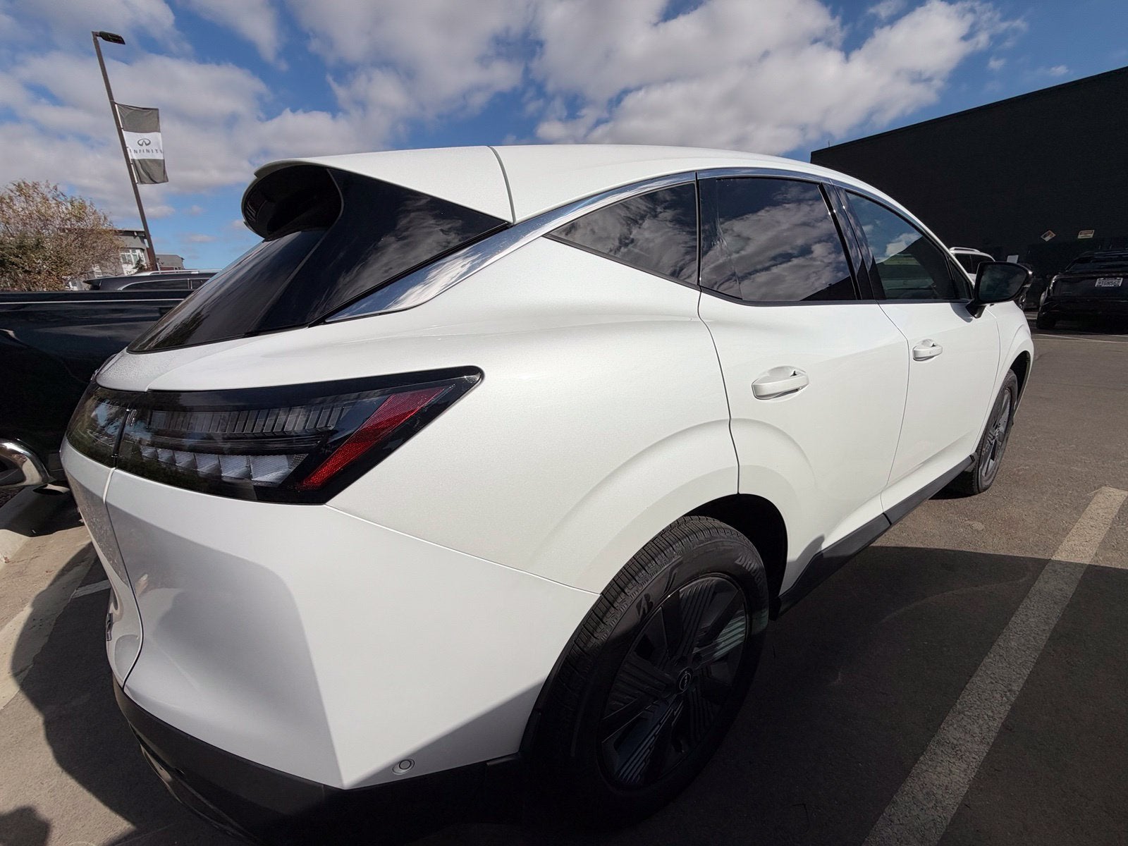 2025 Nissan Murano SL