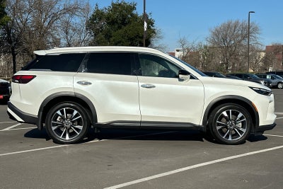 2023 INFINITI QX60 LUXE