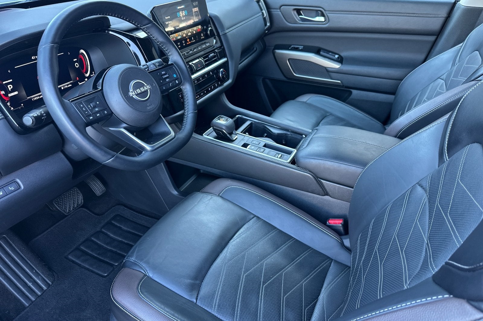 2024 Nissan Pathfinder Platinum