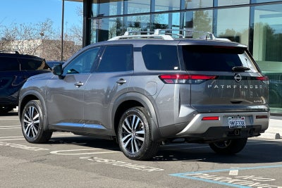 2024 Nissan Pathfinder Platinum