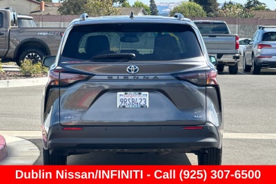 2025 Toyota Sienna XLE 8 Passenger