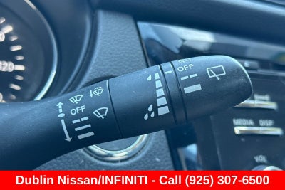 2017 Nissan Rogue Sport SV