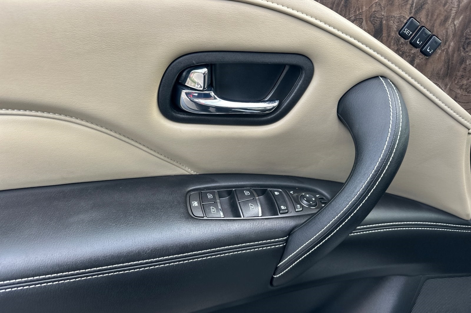 2023 INFINITI QX80 Premium Select