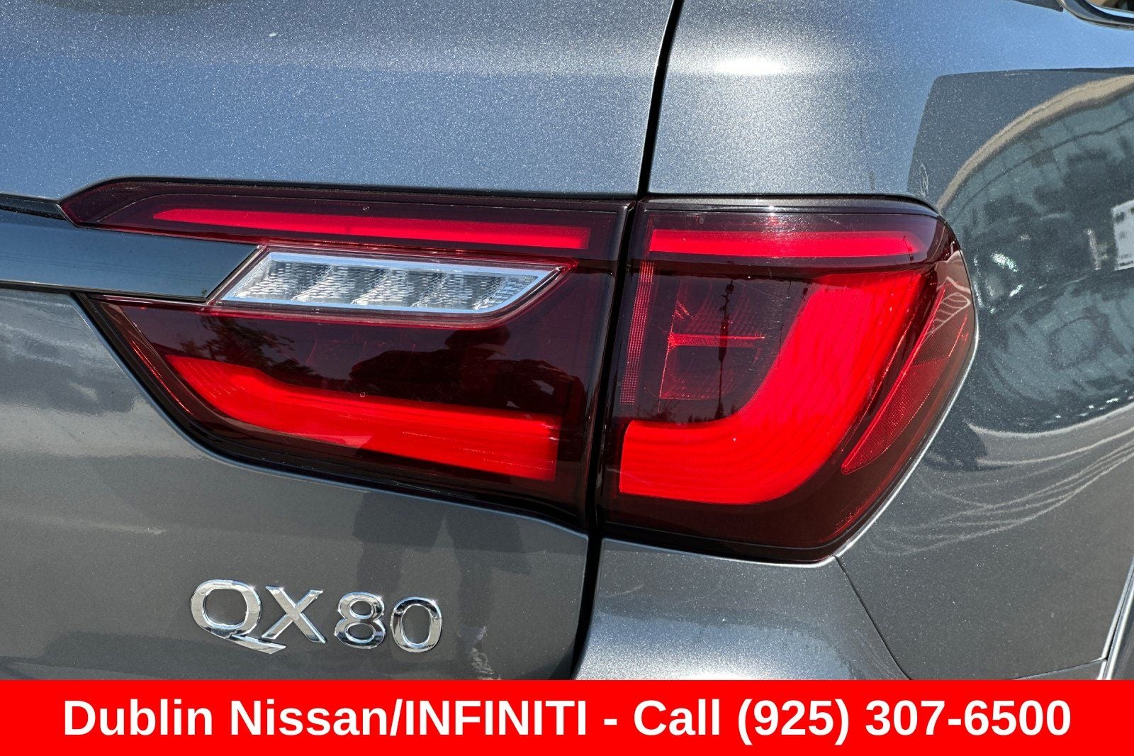 2021 INFINITI QX80 Premium Select