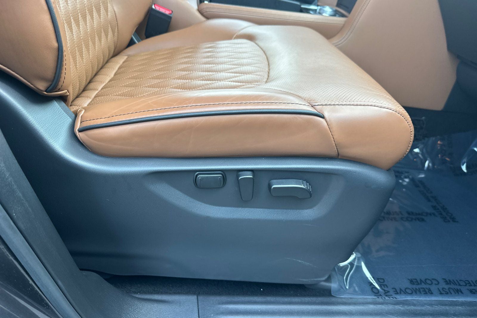 2023 INFINITI QX80 Sensory