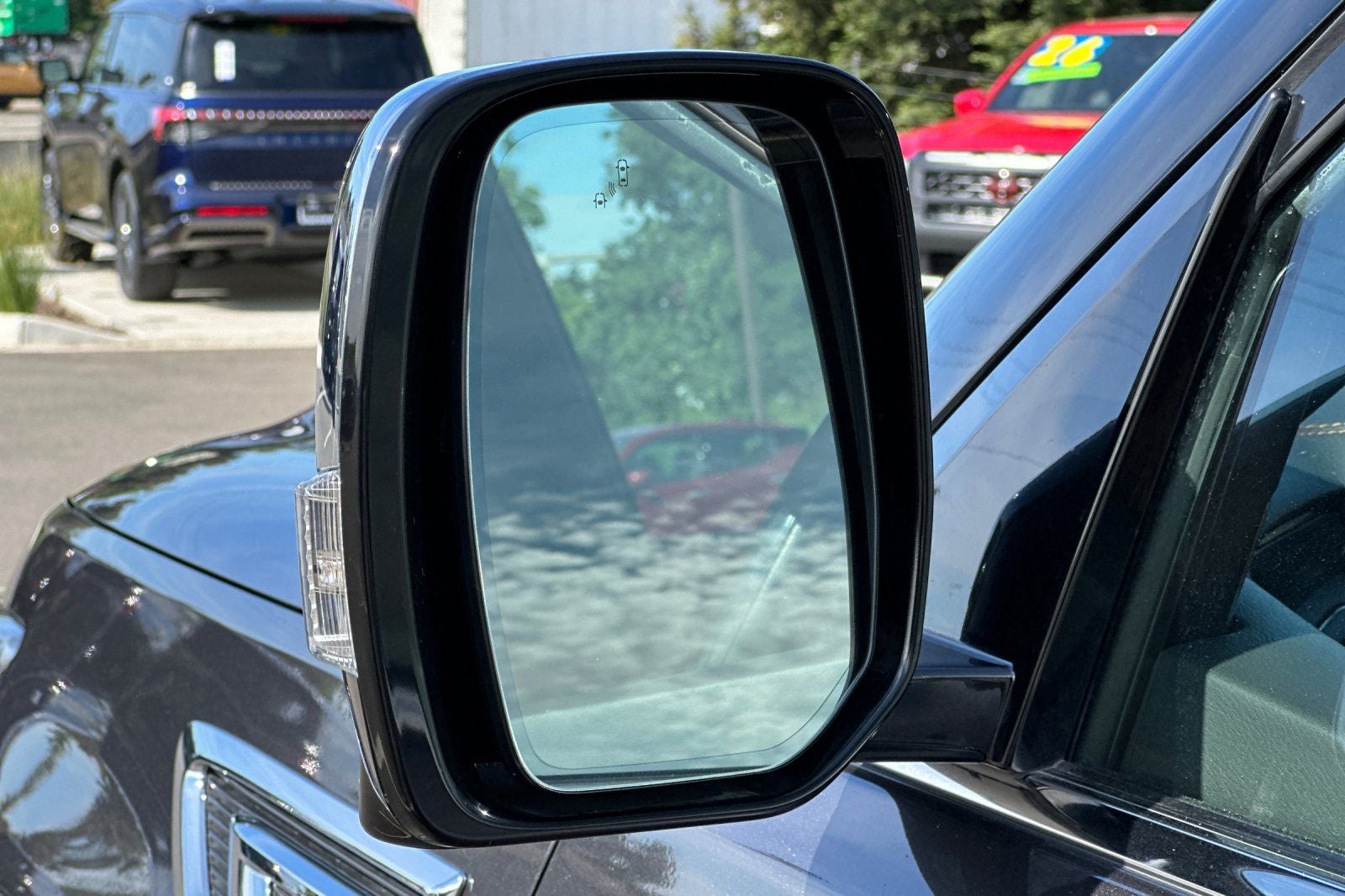 2023 INFINITI QX80 Sensory