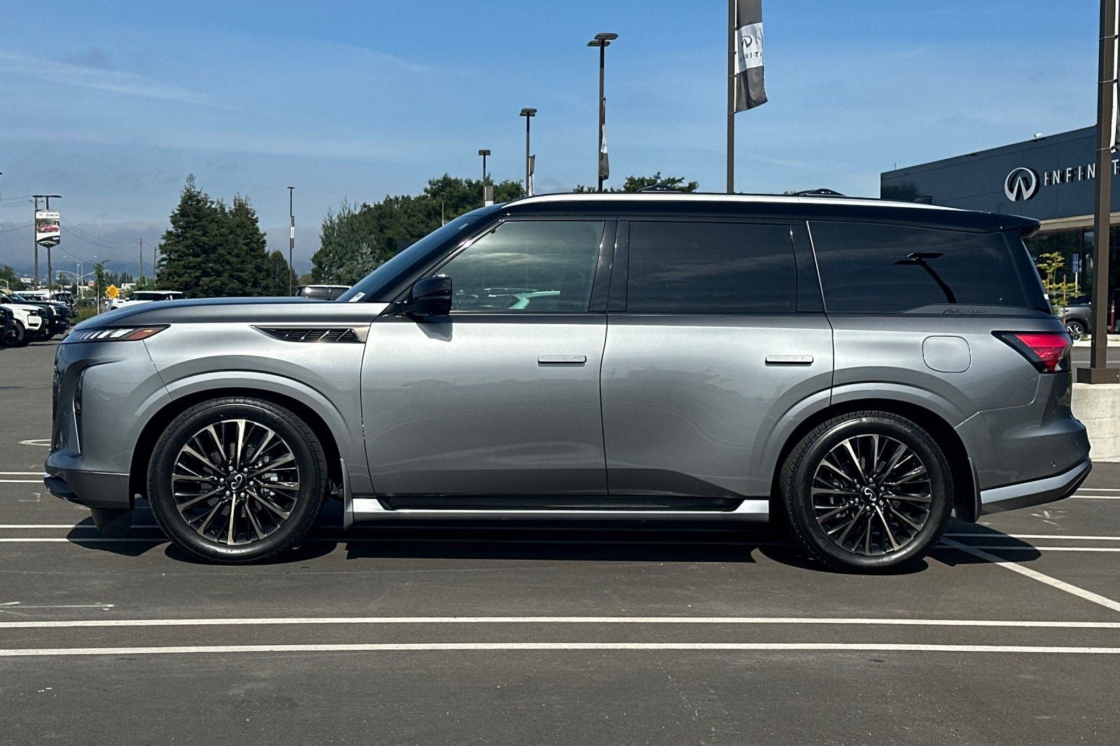 2025 INFINITI QX80 AUTOGRAPH