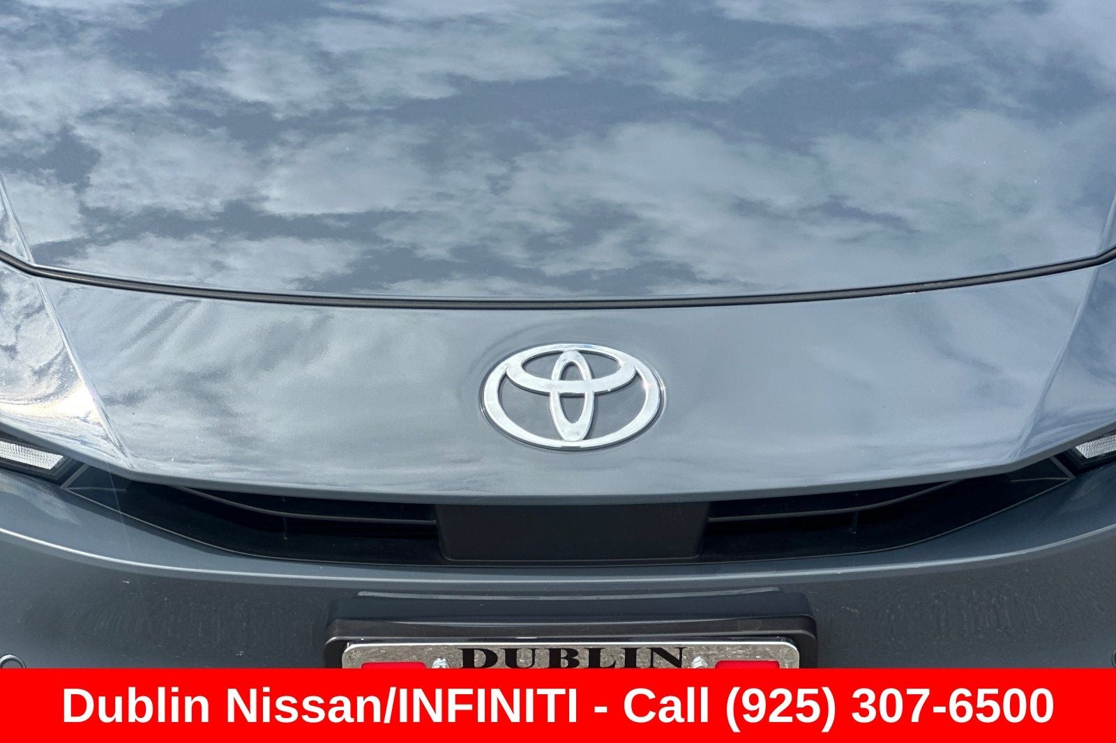 2025 Toyota Prius LE