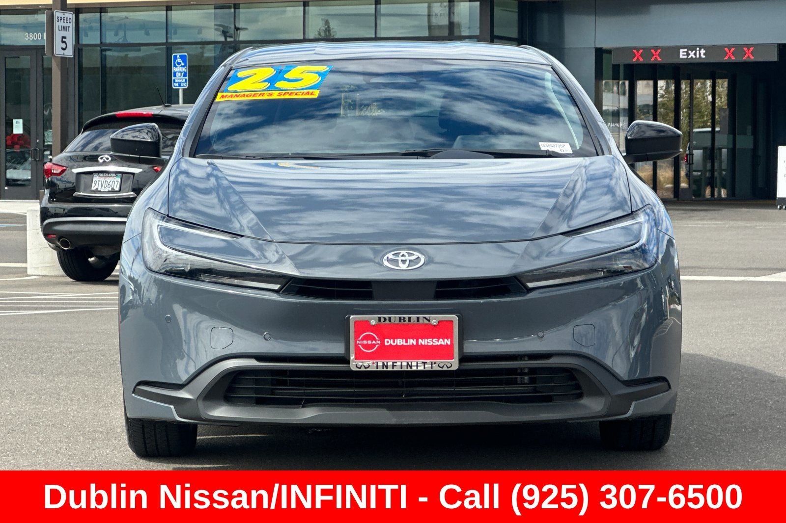 2025 Toyota Prius LE