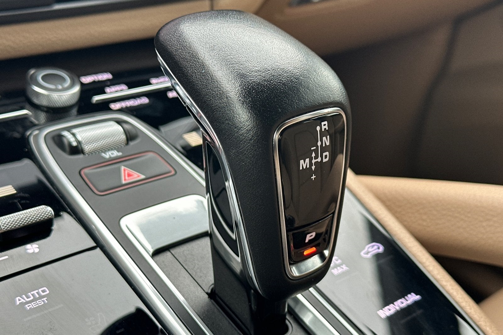 2023 Porsche Cayenne Platinum Edition