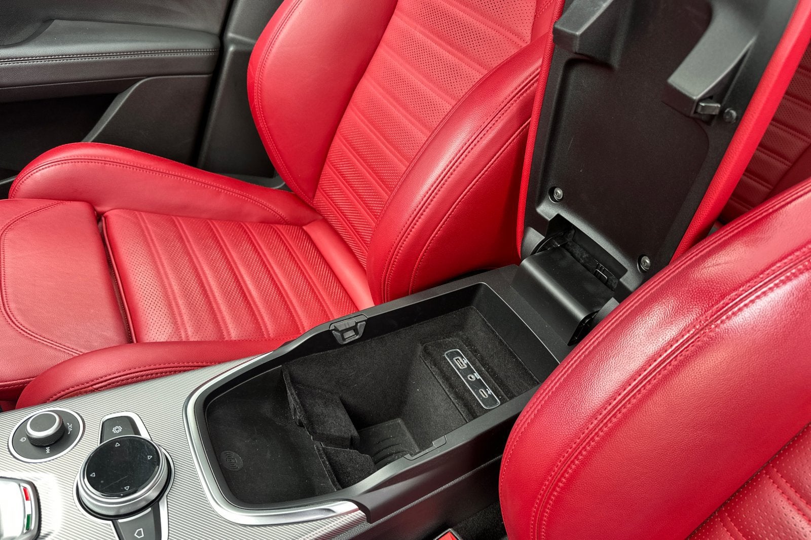2023 Alfa Romeo Stelvio Veloce